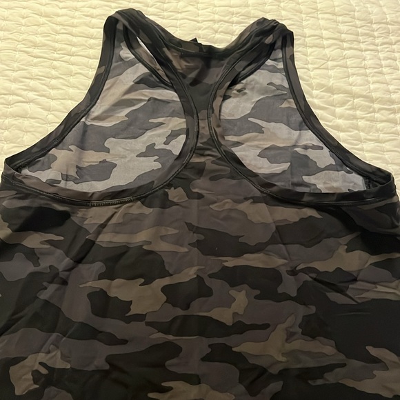 NWOT Athleta Camo Racerback Tank - Picture 6 of 8